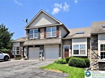 5631 Stonecroft Ln, Allentown, PA, 18106