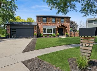 816 Adler Ct, Schaumburg, IL 60194