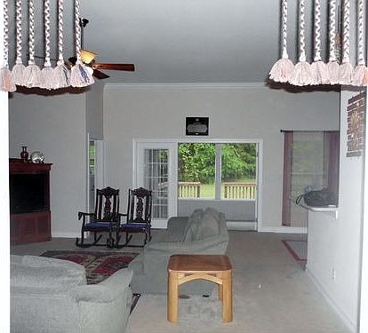 3rd image of 2104 Dewberry Ct