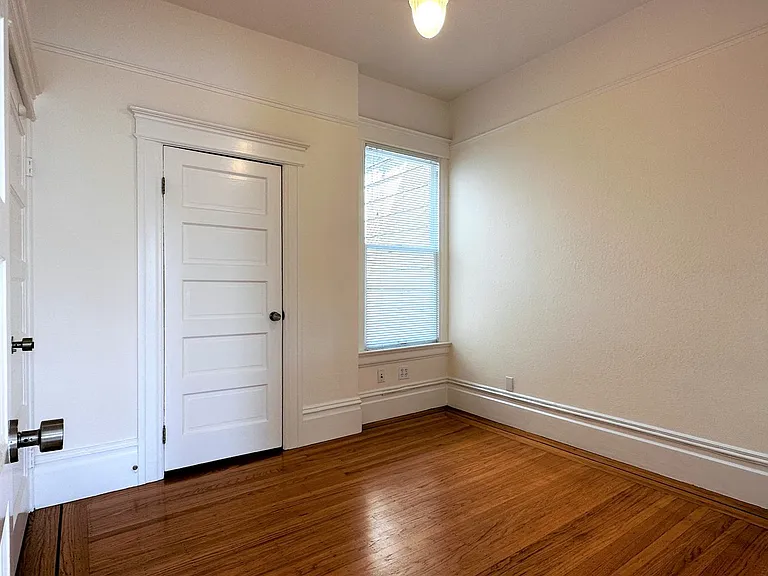 Top Floor 2 Bedroom Apartment for rent in Noe Valley! — Photo 6