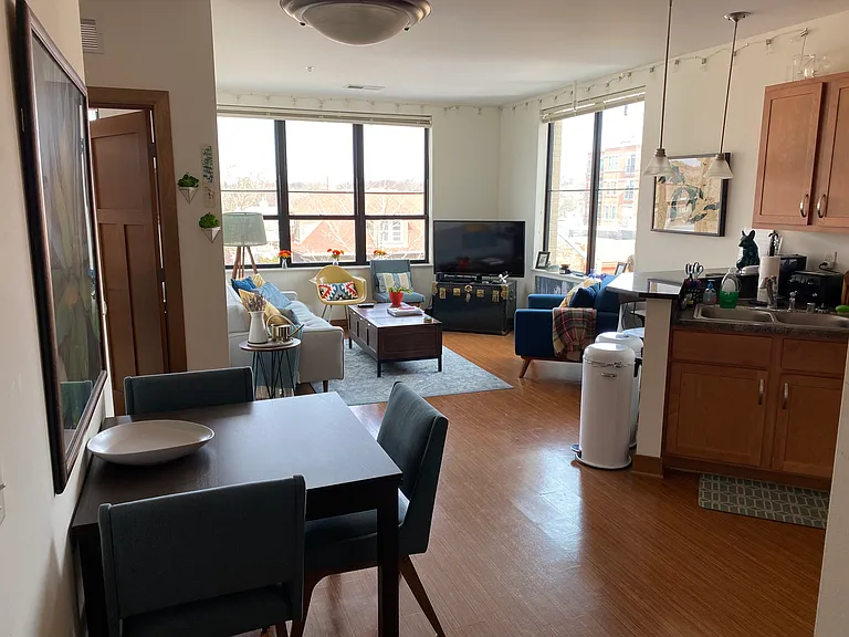 1917 Monroe St #412 — Photo 24