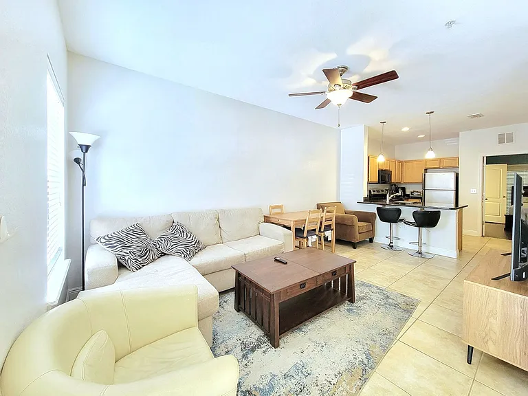 2946 SW 35th Pl #44 — Photo 3