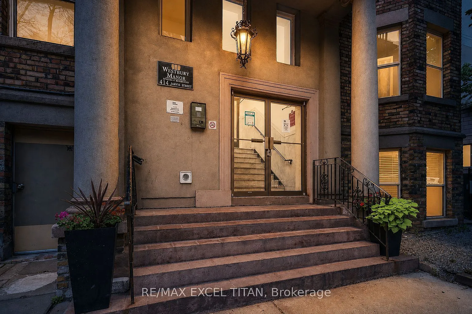 1 bed, $2,000 — Photo 2