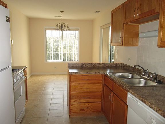 4th image of 1745 Chesapeake Ln