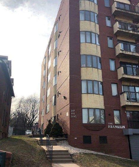 2nd image of 213 Franklin Ave #402