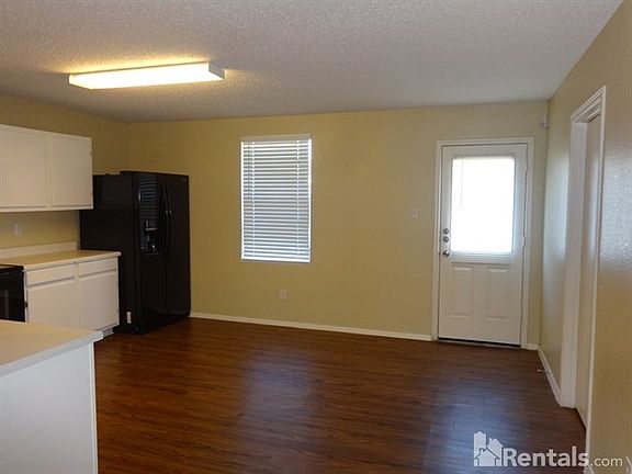 4th image of 5161 Cliff Oaks Drive