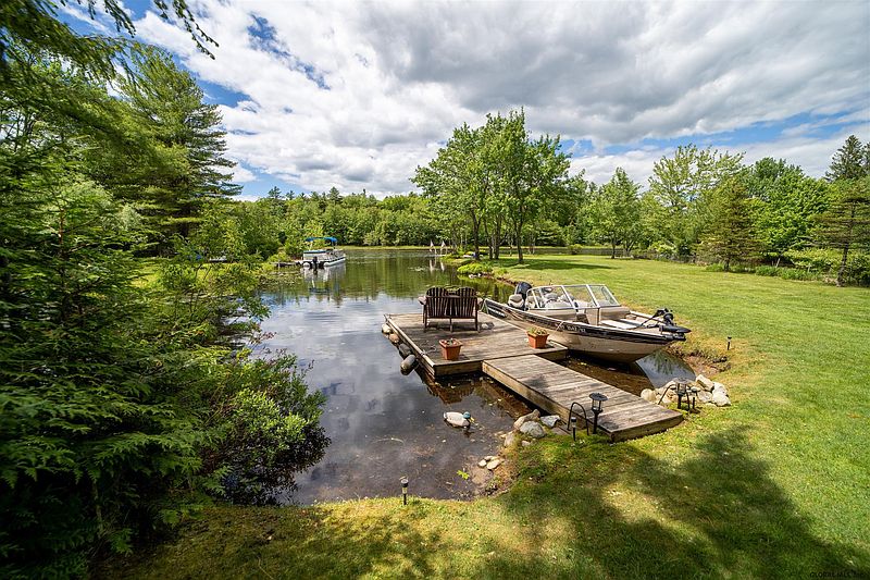 5th image of 728 S SHORE Road