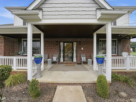 2nd image of 8927 Lantree Dr