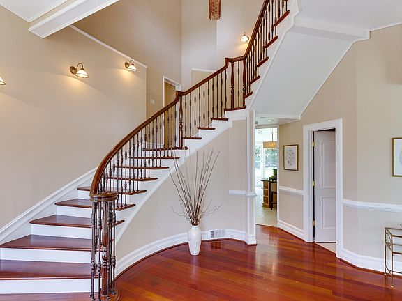 4th image of 10815 Bryant Pl