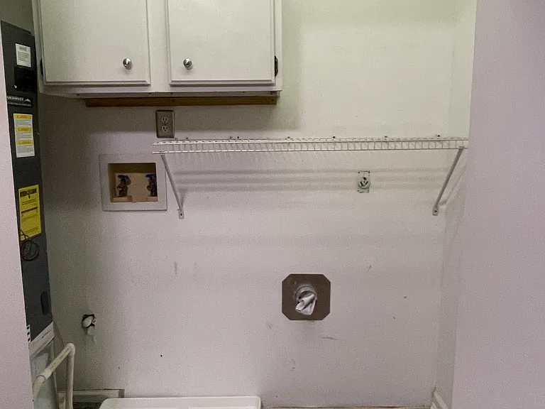 7634 Chatham Cir — Photo 14