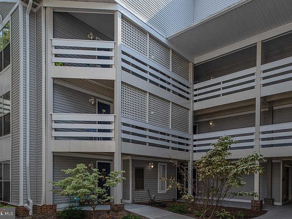 3rd image of 10300 Appalachian Cir APT 305