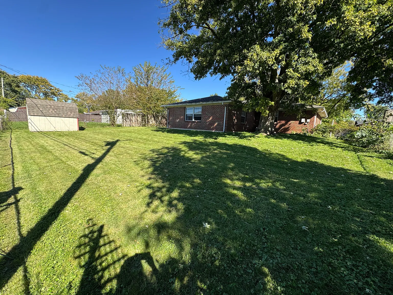 3 bed, 1.5 bath, 1600 sqft, $1,645 — Photo 2