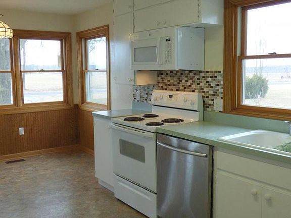 2nd image of 32453 Topash St