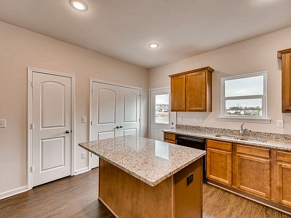 4th image of 104 Ofner Dr