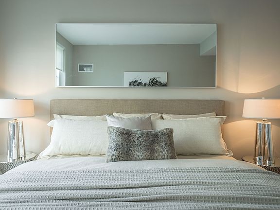 4th image of 535 W 43rd St N #7O
