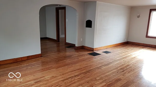 727 W Washington St — Photo 5
