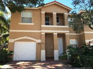 806 NW 135th Ter, Pembroke Pines, FL 33028