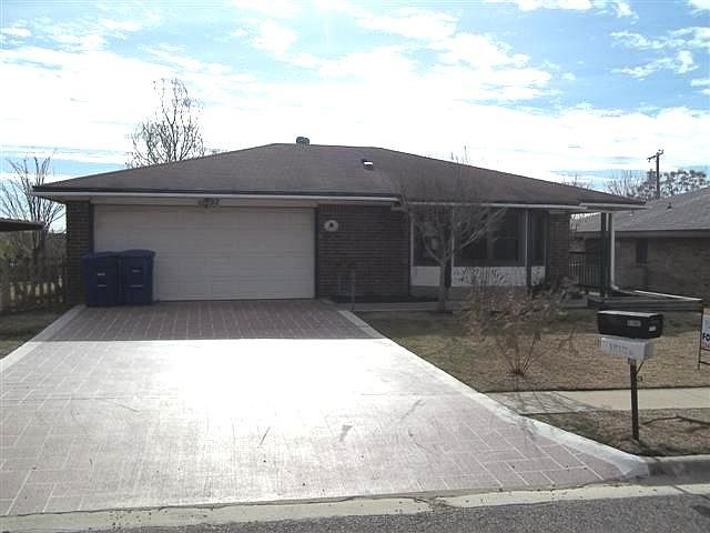 1st image of 1502 Vista Cir
