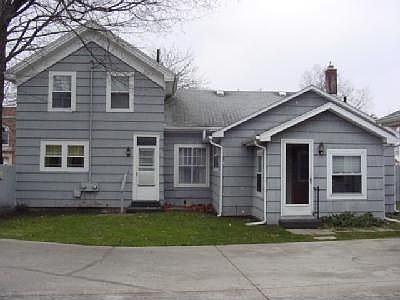 3rd image of 213 N Nottawa St