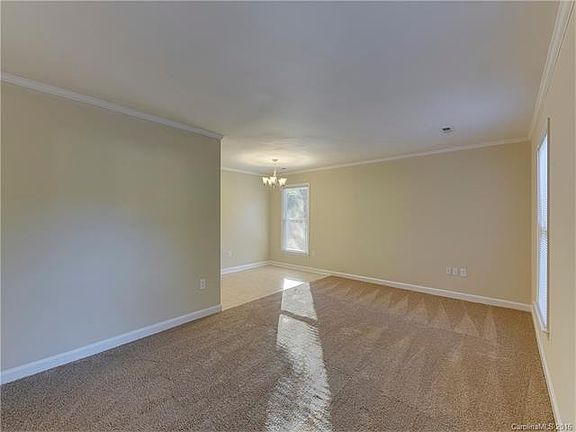 4th image of 7448 Beaufort Cres