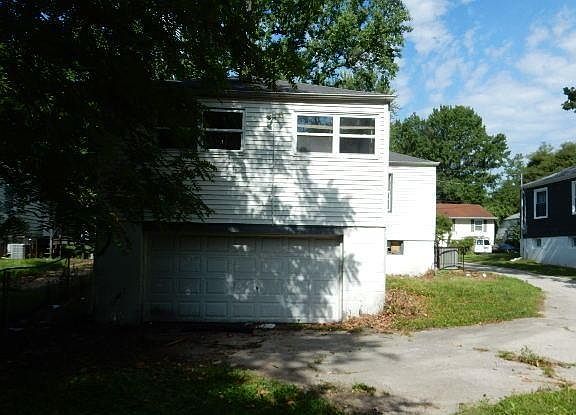 3rd image of 10188 Winkler Dr