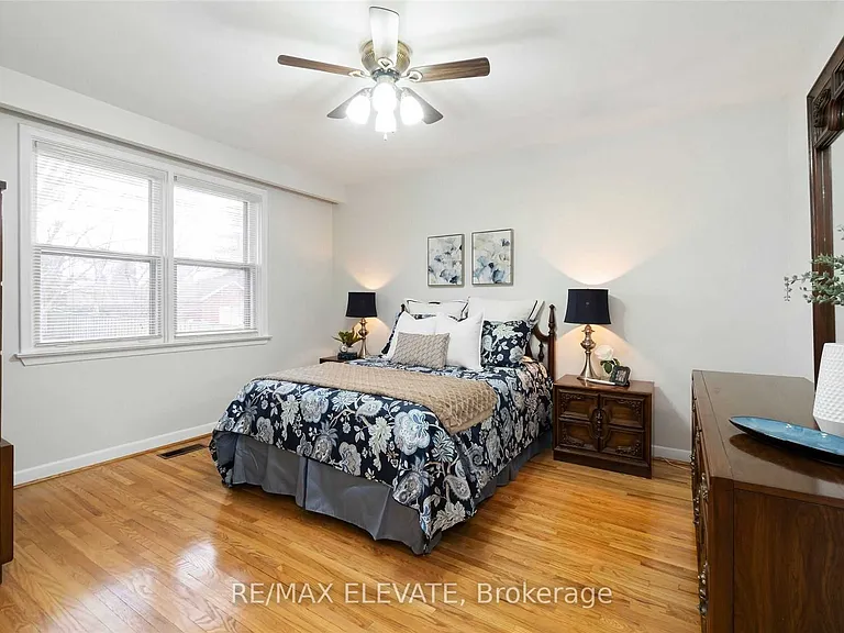 56 Amberdale Dr — Photo 13