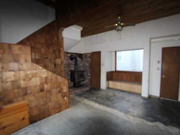 5th image of 711 Bluff Ave