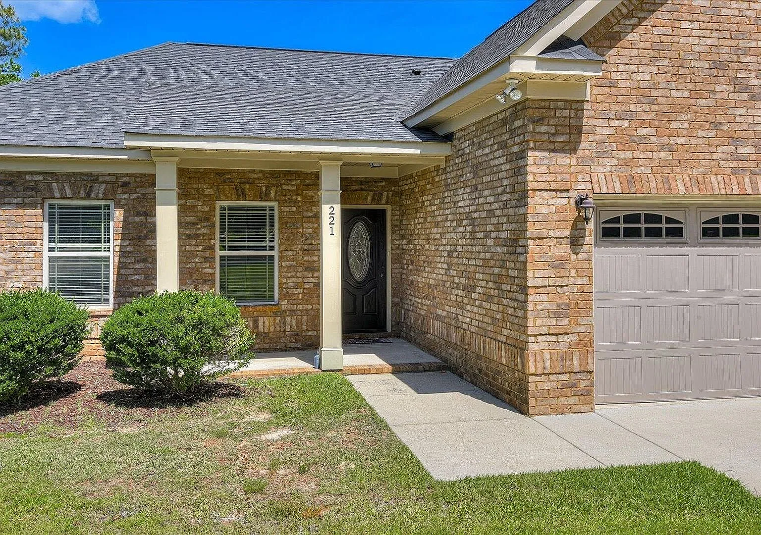 221 Grand Oaks Way — Photo 4