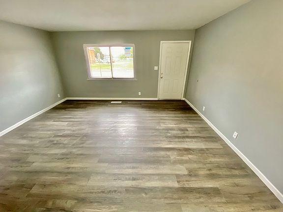 2nd image of 406 Edgar St APT 2