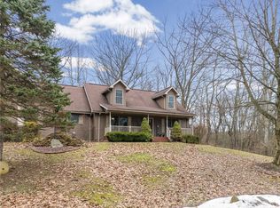 130 Crestwood Dr, Evans City, PA 16033