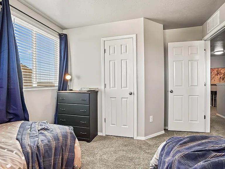 17589 Mountain Springs Ave — Photo 43