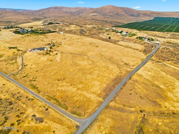 Nka Wakatak Rd, Yakima, WA 98908