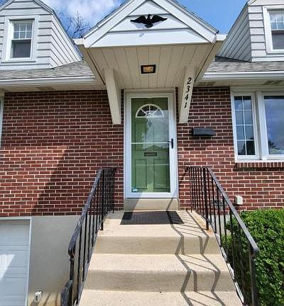 5th image of 2341 Highland St