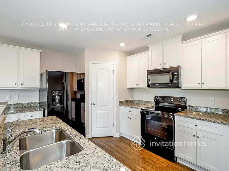 2240 Latimer Ln — Photo 6