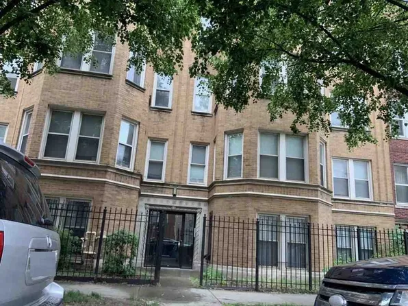 7012 S Paxton Ave, Chicago, IL 60649