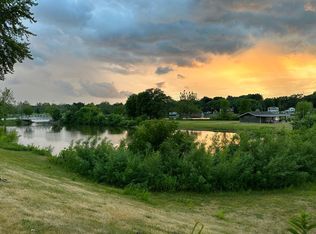 5602 East Dr, Loves Park, IL 61111