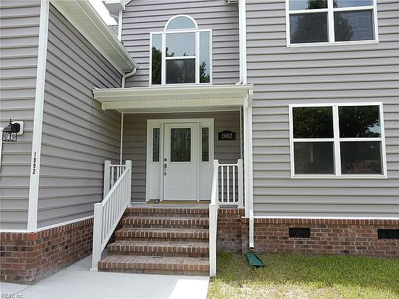 3rd image of 1092 Washington Dr
