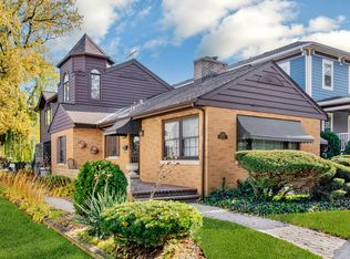5953 N Nina Ave, Chicago, IL 60631