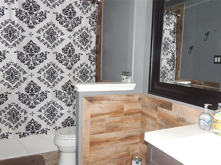 2931 Silver Landing Ln — Photo 6