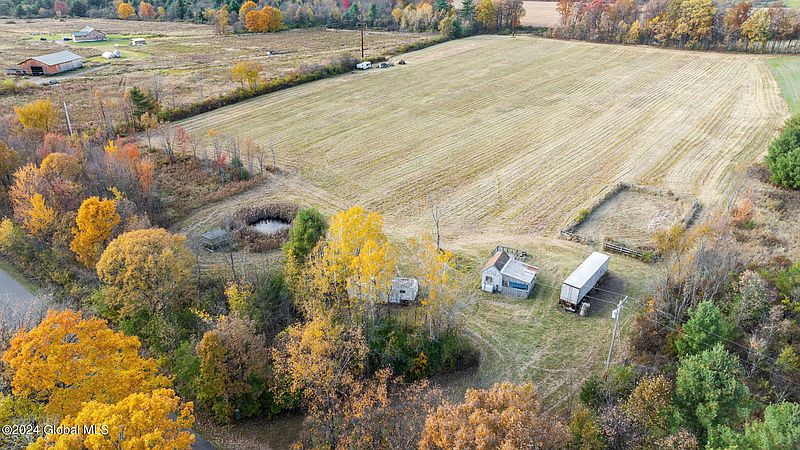 2nd image of 205 Duer Road