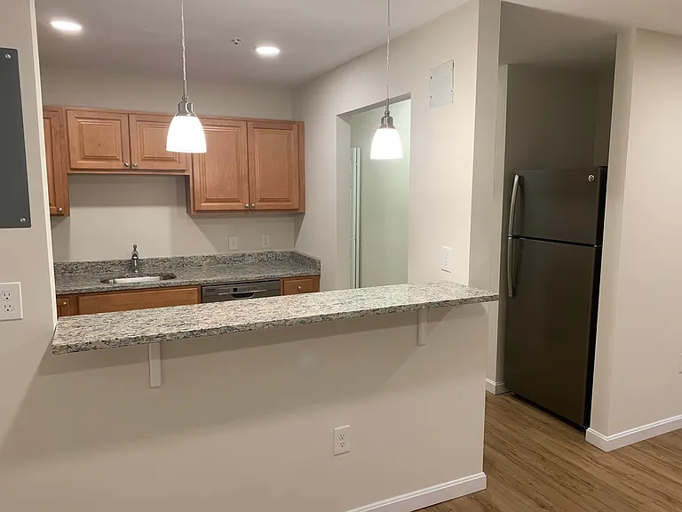 Wayside Apartments — Photo 8