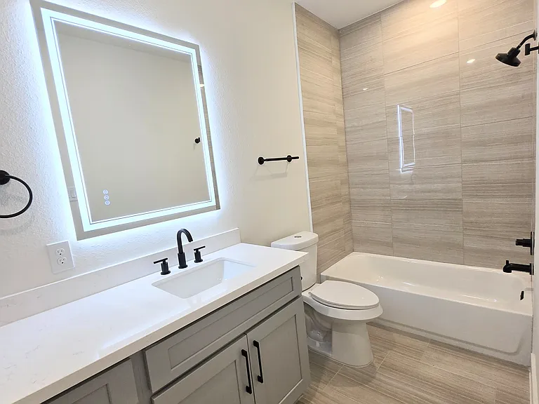 2706 Nagle St — Photo 39