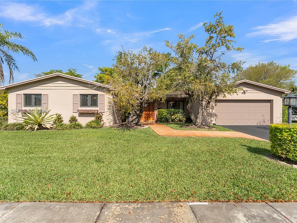 1st image of 10020 SW 102nd Avenue Rd