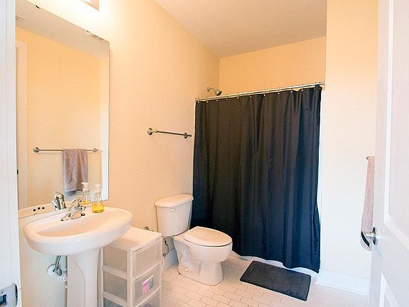 3rd image of 1101 W 1st St APT 315