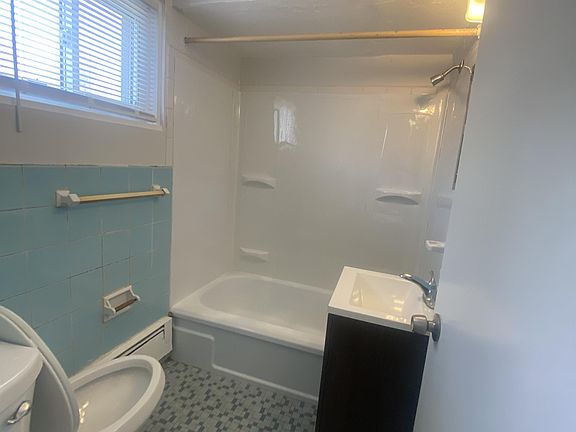 3rd image of 4400 Rocky River Dr #110