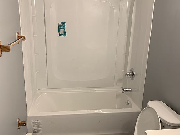 4th image of 700 Park St APT 1