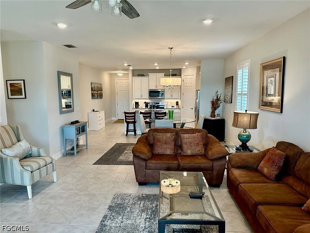 2 bed, 2.0 bath, 1654 sqft, $3,500 — Photo 4