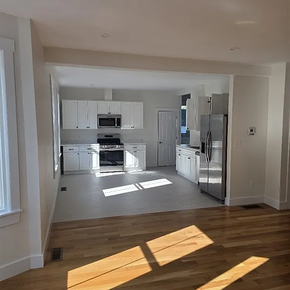 258 Main St #1 — Photo 8