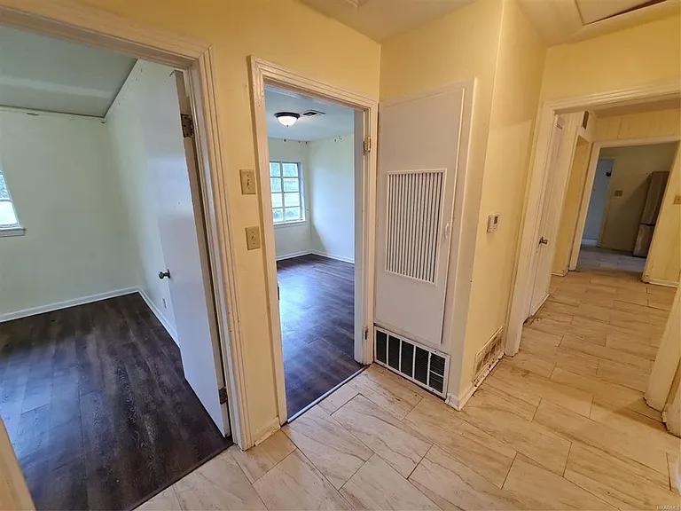 1220 Lynwood Dr — Photo 16