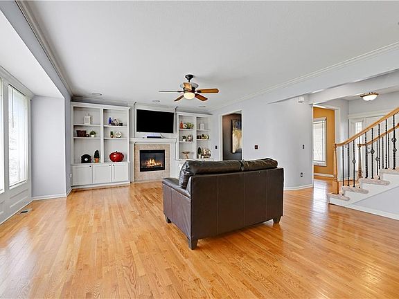 5th image of 9626 Falcon Valley Dr
